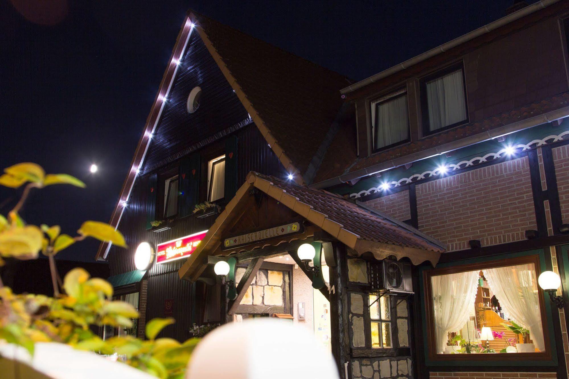 Hotel Kaiserquelle ザルツギッター エクステリア 写真
